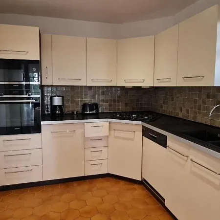 Beautiful And Spacious House With Sea View