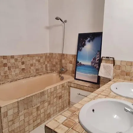 Hotel Beautiful And Spacious House With Sea View